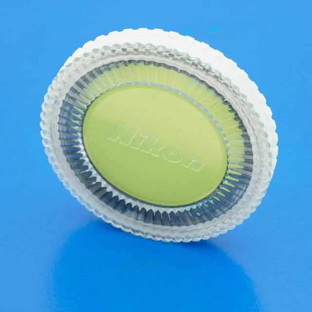 Filtro verde claro Nikon X0 en funda CP-3, 52 mm, fotografía en blanco y negro