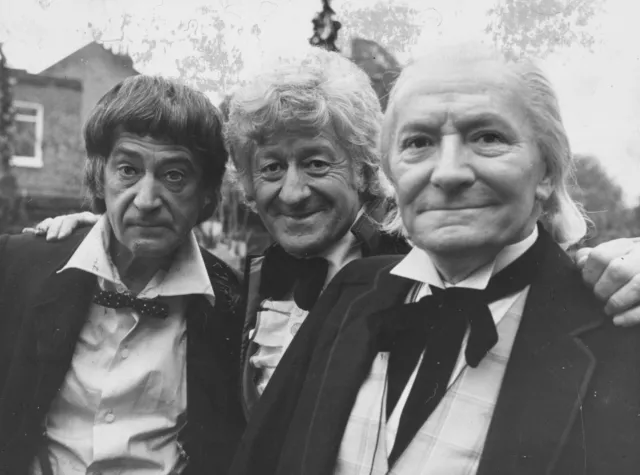 Dr Who jon pertwee / patrick troughton / william hartnell 10" x 8" Photo no 504