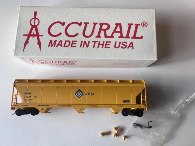 Accurail 2000 Series ADM 3370 3-BAY ACF CVD Hopper HO Scale Yellow Rolling Stock
