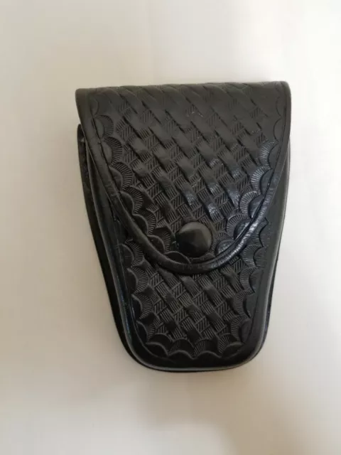 Dutyman 8821 Handcuff Holster/Pouch Top Flap Snap Closure fits 2.5" Belt