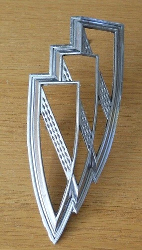 NOS 1968 Buick Electra Wildcat Lesabre Grille Ornament Bezel