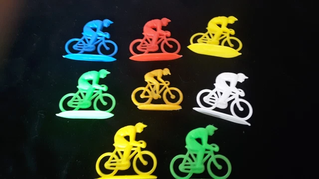 Lot De 7 Figurines Cyclistes En Aluminium Et 3 En Plastique – Jouets Anciens Tour De France