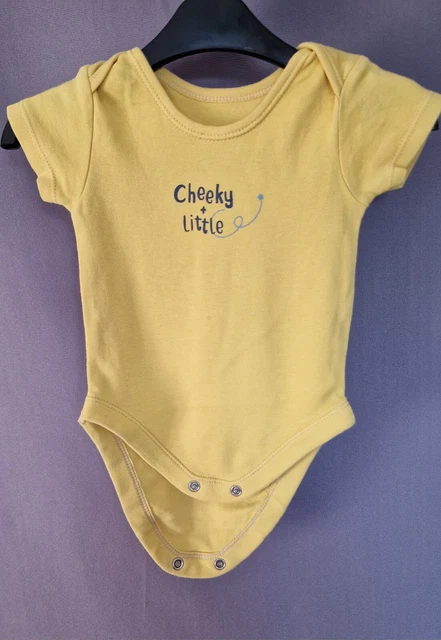 Pacchetto vestiti per bambine età 0-3 mesi. Usato. Condizioni perfette. 5