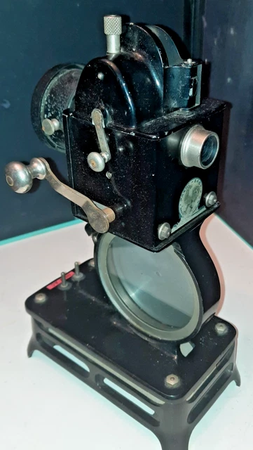 Projecteur film 9,5 mm Royal Ciné-Gel – vintage Le Mans