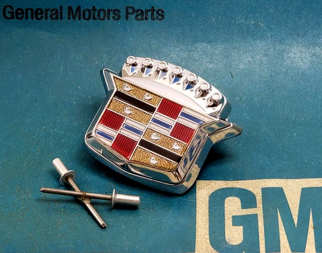 NOS 77 78 79 Cadillac Trunk Lock Cover Emblem Flip Lid Crest Deck