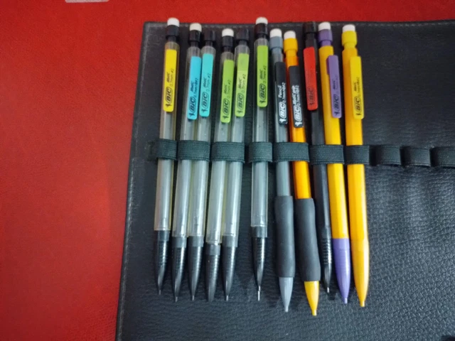 Matita Meccanica Faber-Castell GRIP PLUS 0.7 Mm - Verde Metallizzato Con Gomma E Temperino