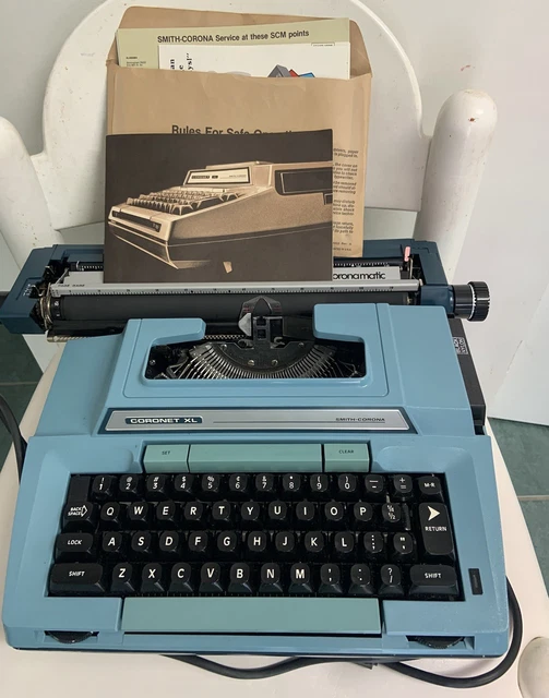 CTHY “eVent” TECH HOODED JACKET Typewriters, Pens & Writing Instruments, Collectibles - PicClick