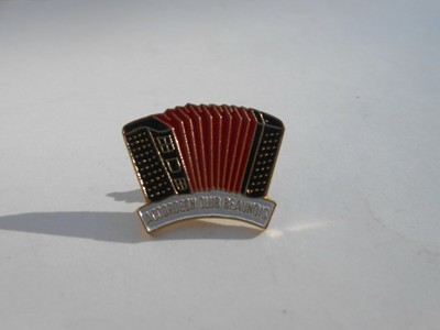 Pin's pins Lapel pin Musique Music Accordion Accordéon ASH CLUB 