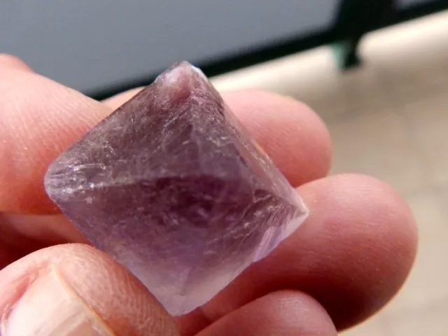Minerales " Fabuloso Cristal Octaedrico De Fluorita De China  -  10G15 ".
