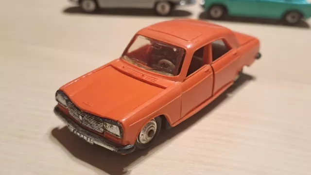 ancienne NOREV plastique 1/43  PEUGEOT 304 N°89