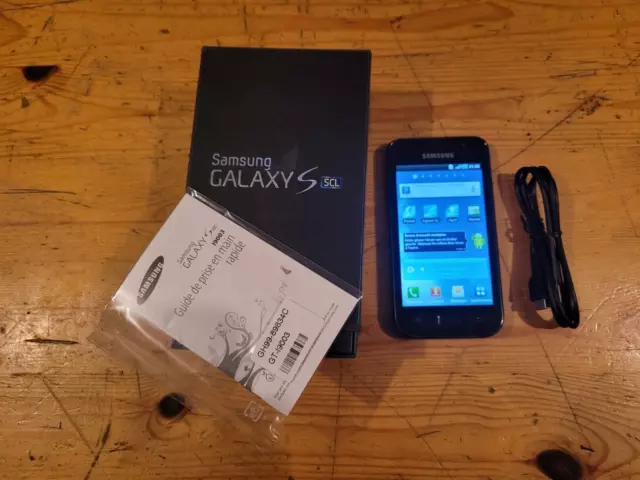 Smartphone SAMSUNG Galaxy SL GT-I9003 Noir 4 Go câble USB Bloqué bouygues