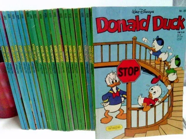 Konvolut: 22 Bände / Taschenbücher Walt Disneys Donald Duck. Disney, Walt: