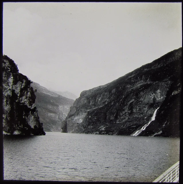 Glass Magic Lantern Slide IN GRAINGER FJORD C1910 PHOTO NORWAY WATERFALL