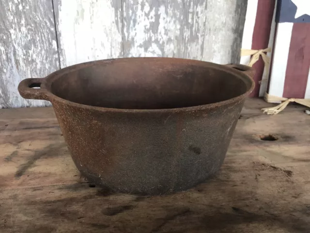 Vtg 4.5 Quart WKM Cast Iron Dutch Oven Barn Find Rustic Shabby