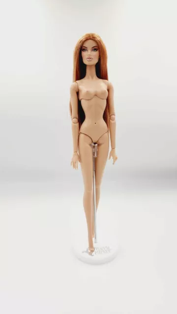 Muñeca desnuda de moda Royalty Vanessa Runway 2005