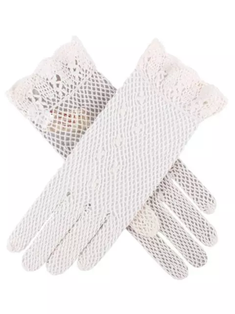 1940s Vintage Style Ivory Mesh Crochet Gloves 3