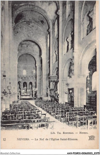 AAVP11-31-1041 -  NEVERS - Le Nef De L'Eglise Saint Etienne