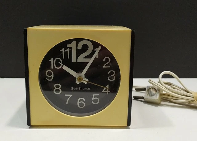 Vintage Seth Thomas mod Cube electric Clock Vintage Seth Thomas mod Cube electric Clock