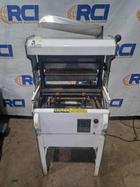 Oliver  Commercial Gravity-Fed 1/2" Bread Slicer Machine