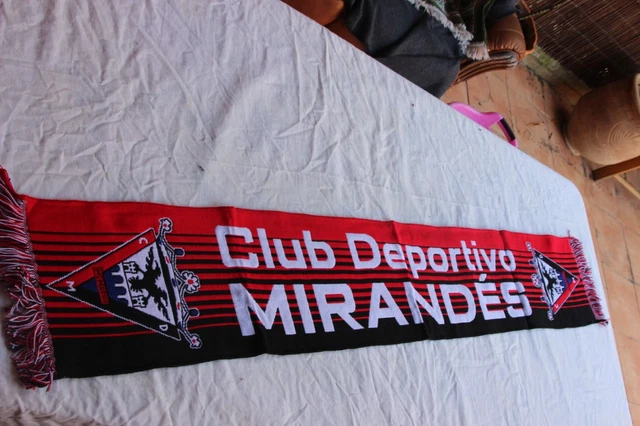 Bufanda serigrafiada Real Burgos años 80 de segunda mano por 18 EUR en Corral en WALLAPOP