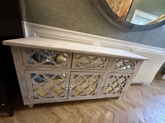 Ex Showhome 3 door 3 drawers mirrored quatrefoil sideboard 2 of 2