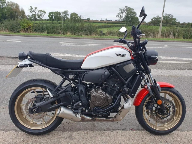 Xsr 700 60th deals