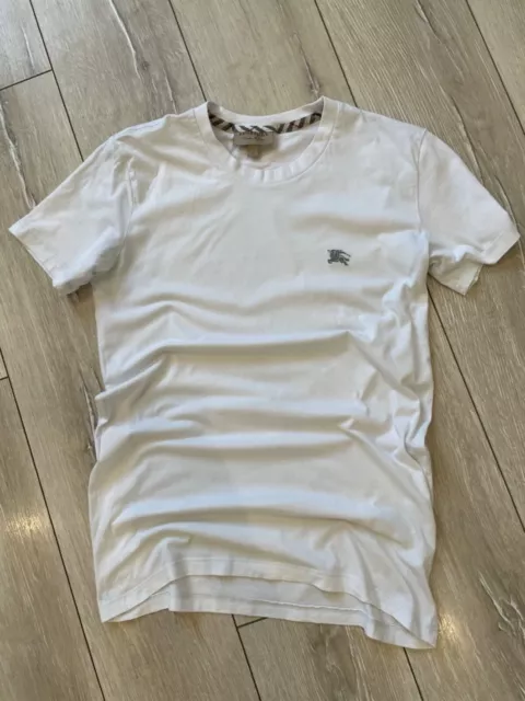 Burberry t shirt men medium