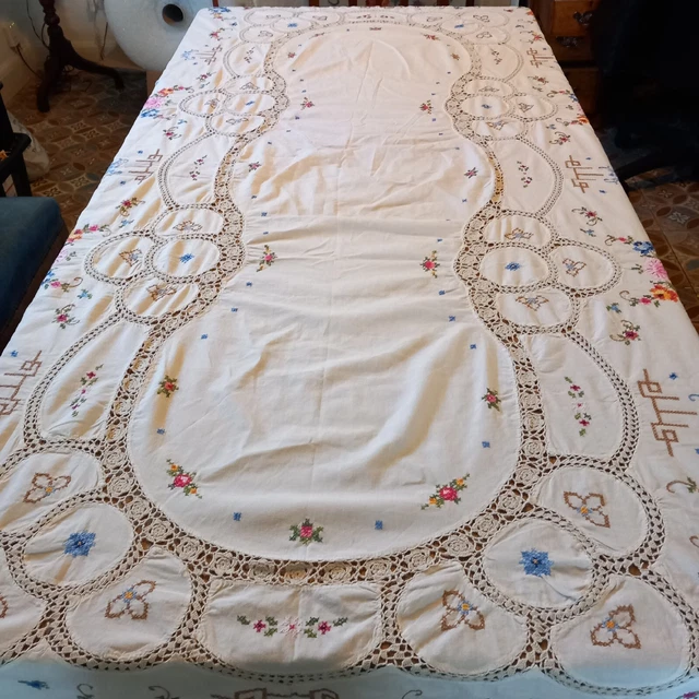 Gorgeous  Large Vintage Hand Embroidery & Crochet Inserts Table Cloth & Napkins