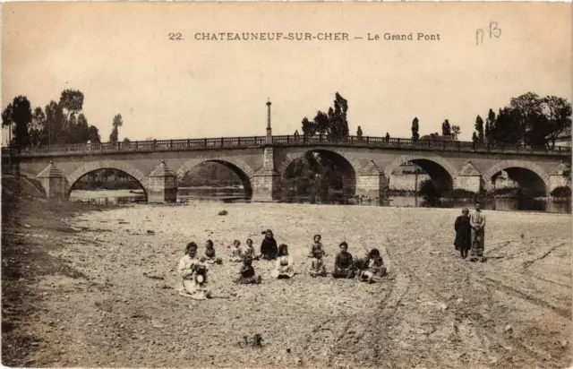 CPA CHATEAUNEUF-sur-CHER Le Grand Pont (613118)