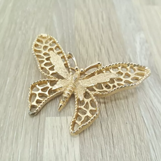 Vintage Sarah Coventry Gold Tone Butterfly Brooch Lapel Scarf Pin