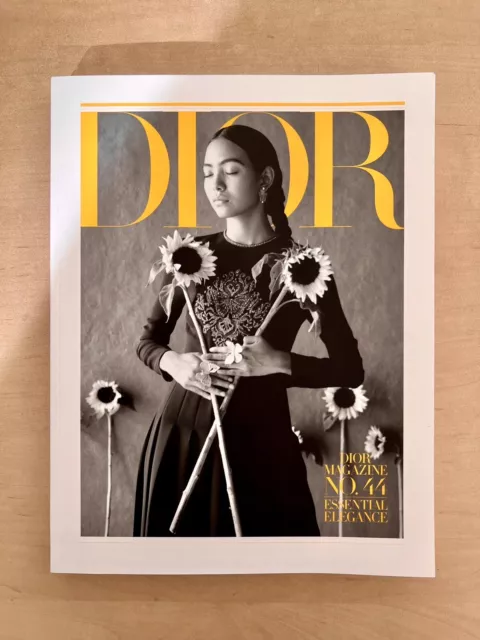 https://www.picclickimg.com/~6sAAOSw1URlcPZ-/Dior-Book-Catalog-Magazine-No-44-Essential-Elegance.webp