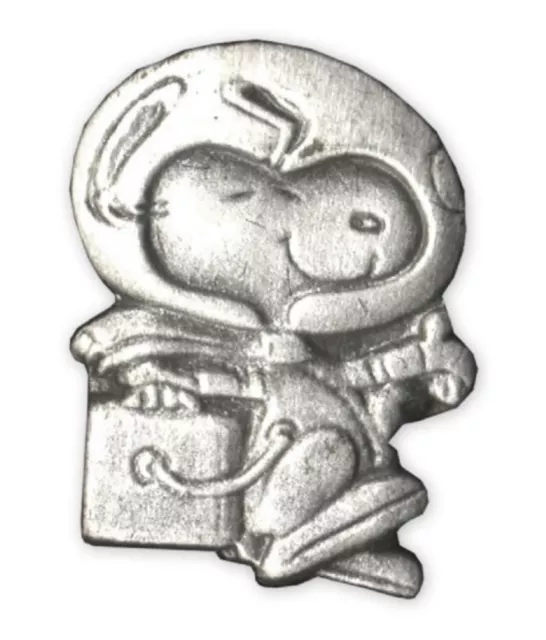 NASA Snoopy Award Pin Badge Reproduction