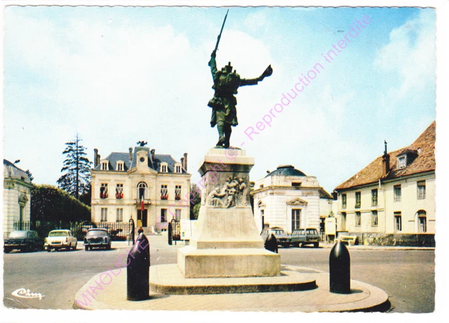 CPSM 91290 ARPAJON Mairie monument aux morts voitures Edt COMBIER ca1977