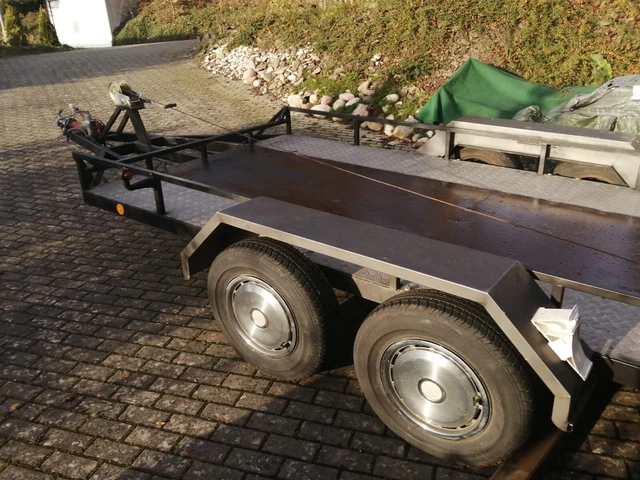Autotransporter - Anhänger, Auto-Trailer Autotransporter - Anhänger, Auto-Trailer
