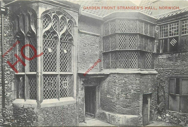 Picture Postcard>>Norwich, Strangers Hall, Garden Front [Jarrold]