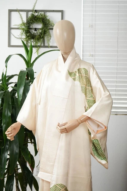 Dear Vanilla Japanese Silk Kimono Women's Robe Gown Authentic Japan Vintage Mint 2