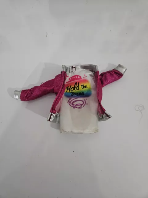 Hold the drama doll shop