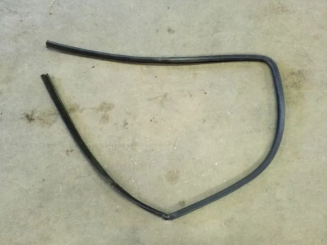 Front Left Door Internal Window Seal | Fits 08 09 10 Ford F250 F350 F450