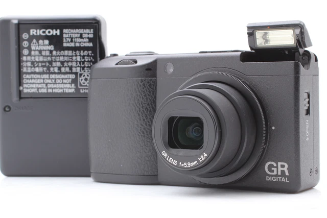 [MINT] RICOH GR DIGITAL II 10.1MP 5.9mm f/2.4 Digital Camera Black From JAPAN