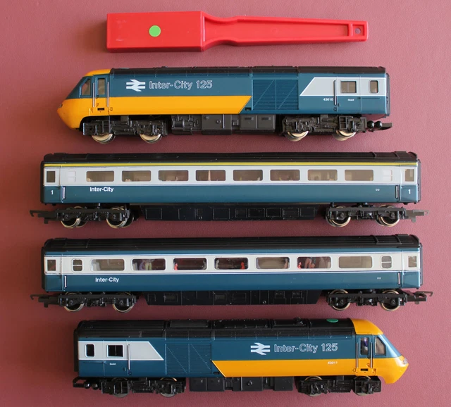 Hornby hst intercity 125 class 43 train set oo gauge boxed eur 161