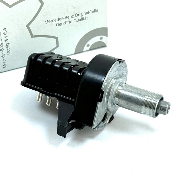 Interrupteur De Chauffage De Vitre Pour Mercedes W123 240D - Référence 0008206110 - Occasion Allemagne