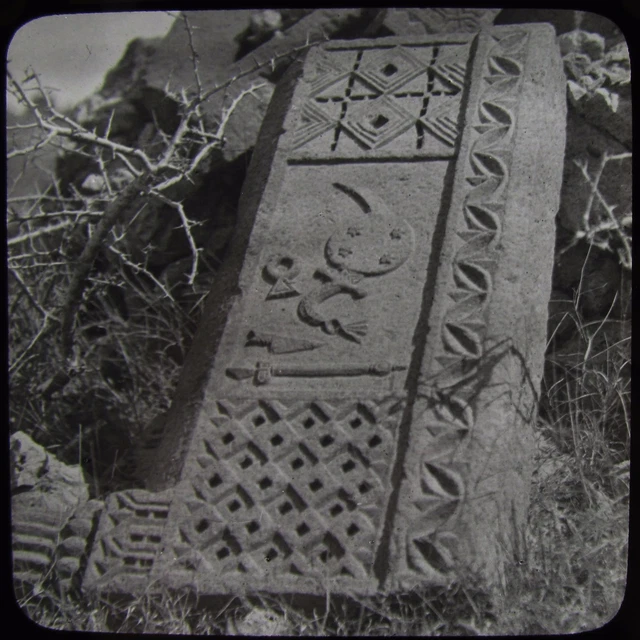 Glass Magic Lantern Slide INDIA NO21 STONE CARVING C1910 PHOTO