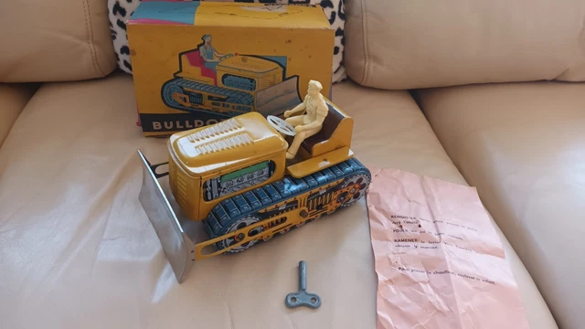 JOUET ANCIEN VOITURE mécanique en tôle MEMO 306MM75 avec sa