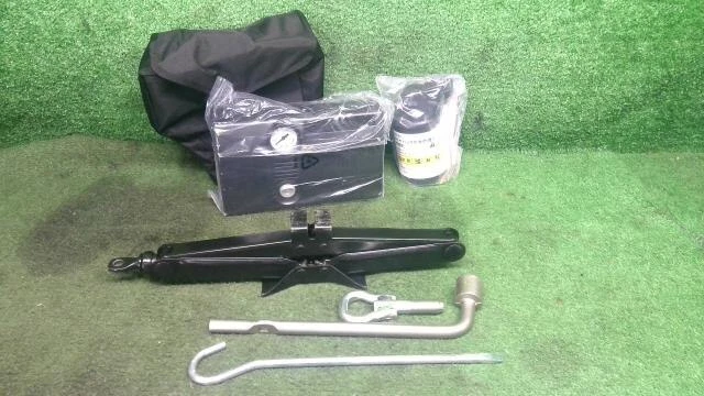 DAIHATSU Tanto 2007 ABA-L360S Toolkit [usato] [PA46267831]