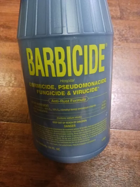 Concentrado desinfectante barbicida 64 oz. Fórmula antióxido. Germicida hospitalario