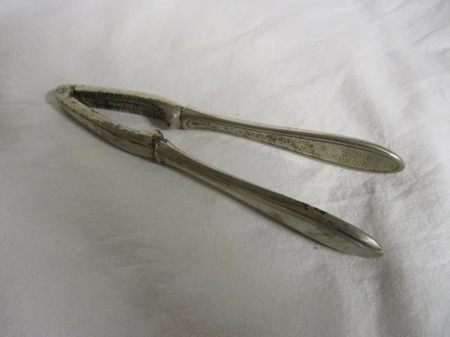 ALTER NUSSKNACKER AUS Metall Walnuss Haselnuss Knacker EUR 7,00 ...