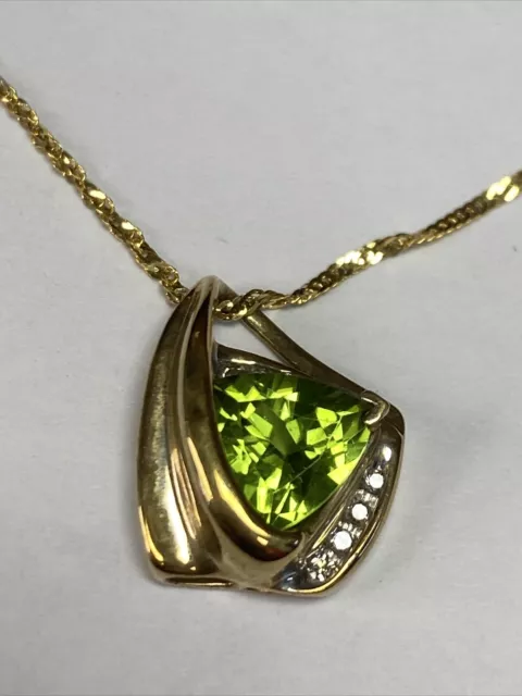 Estate 10k Yellow  Gold Peridot/Diamonds Necklace!Adorable!