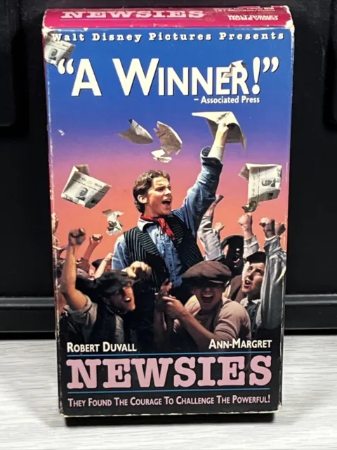 Newsies (VHS, 1992) Christian Bale, Bill Pullman, Robert Duvall, Ann-Margret