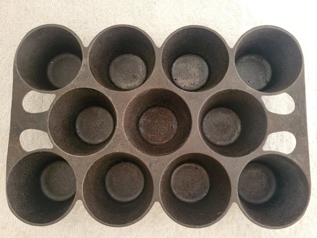 Vintage Cast Iron Griswold No. 10 Erie Pa. #948 Popover Muffin Pan