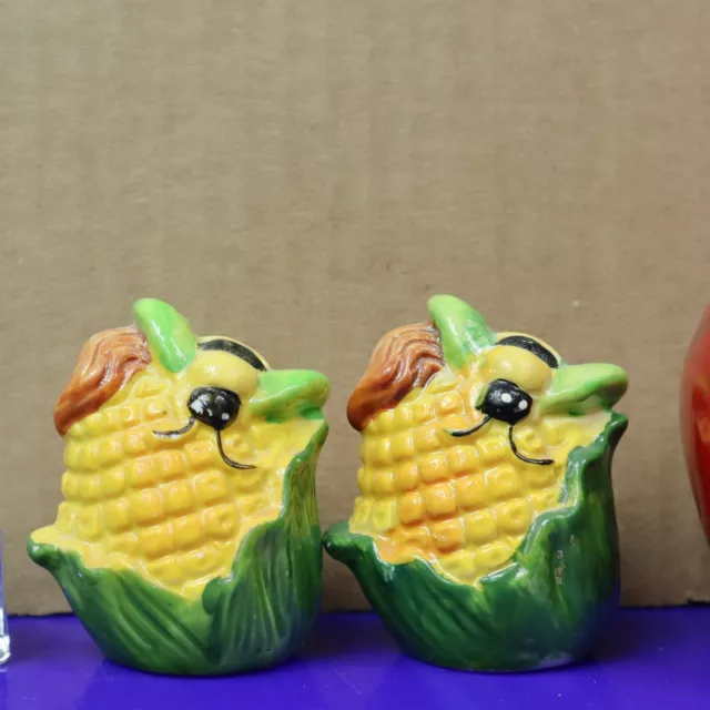 CORN COB & HONEY BEE Salt and Pepper Shaker Set